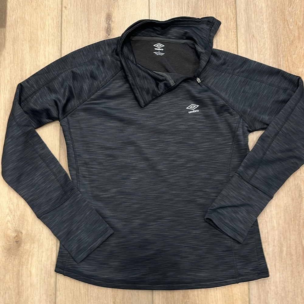 Umbro dark gray heather running sweatshirt